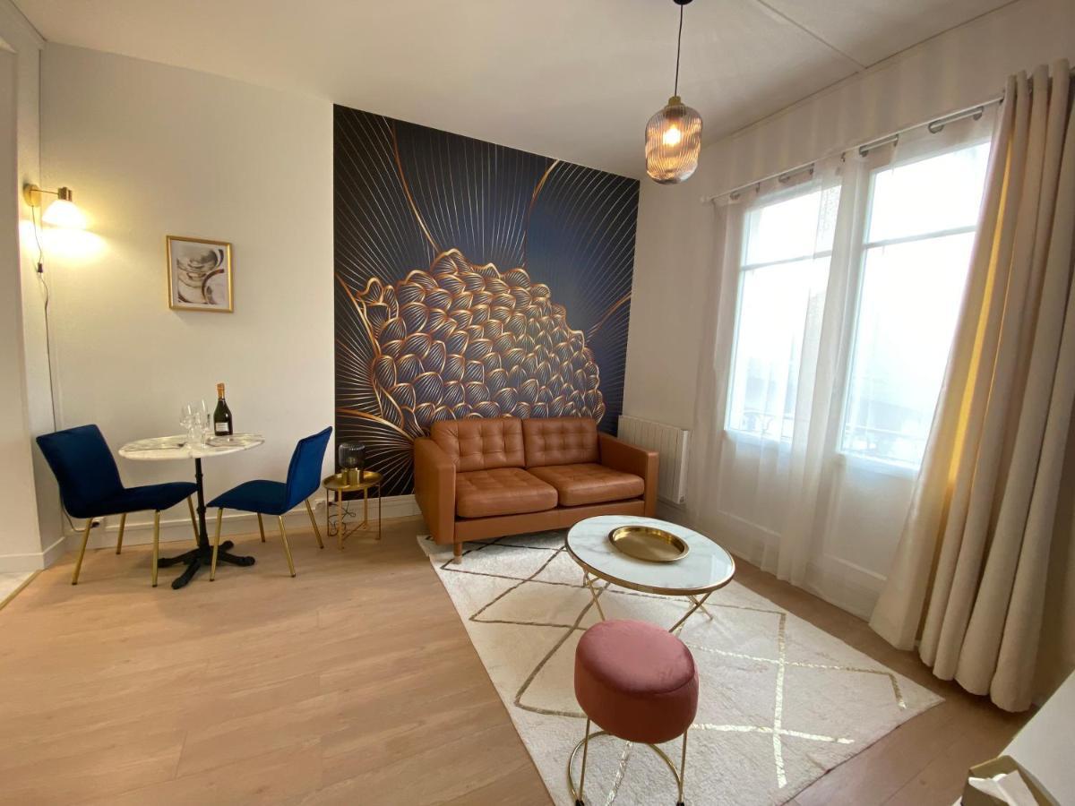 Escapade romantique: sauna et moments de plaisir Rouen Extérieur photo